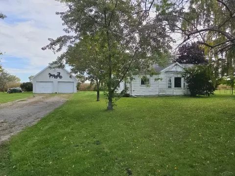8775 East, Burt, MI 48417