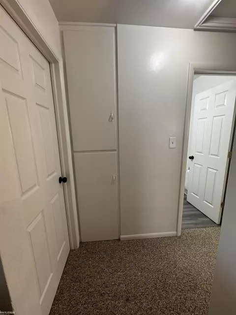 Entry Way - 949 Hubbard, Flint, MI 48503 photo 1 of 1