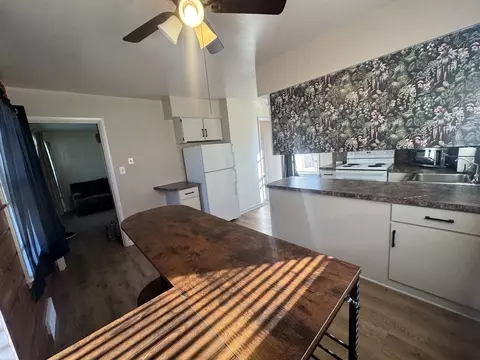 Kitchen - 949 Hubbard, Flint, MI 48503 photo 3 of 3