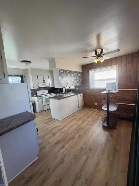 Kitchen - 949 Hubbard, Flint, MI 48503 photo 1 of 3
