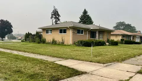 11266 Racine, Warren, MI 48093