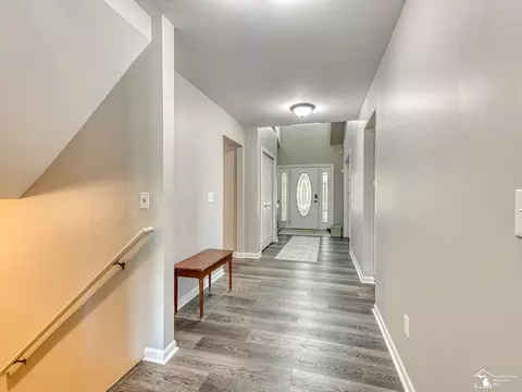 Entry Way - 25028 Maxwell, Flat Rock, MI 48134 photo 2 of 6