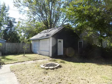 Exterior - 619 W 5th, Monroe, MI 48161 photo 3 of 6