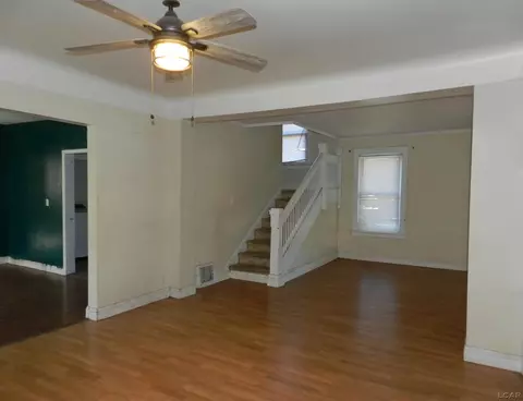 Living - 619 W 5th, Monroe, MI 48161 photo 2 of 4