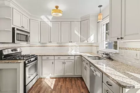 Kitchen - 2406 Windemere, Flint, MI 48503 photo 2 of 6