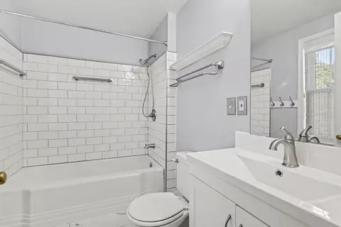 Bath - 2406 Windemere, Flint, MI 48503 photo 4 of 4