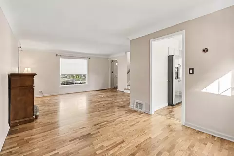Living - 2406 Windemere, Flint, MI 48503 photo 8 of 9
