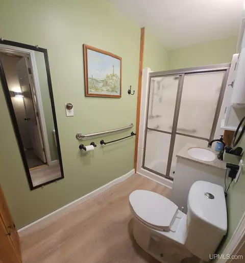 Bath - 408 E, Iron Mountain, MI 49801 photo 2 of 5