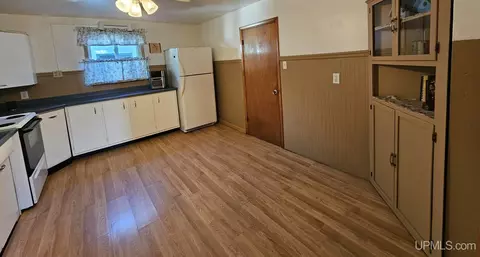 Other - 408 E, Iron Mountain, MI 49801 photo 3 of 14