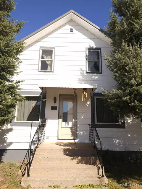 Exterior - 408 E, Iron Mountain, MI 49801 photo 6 of 7