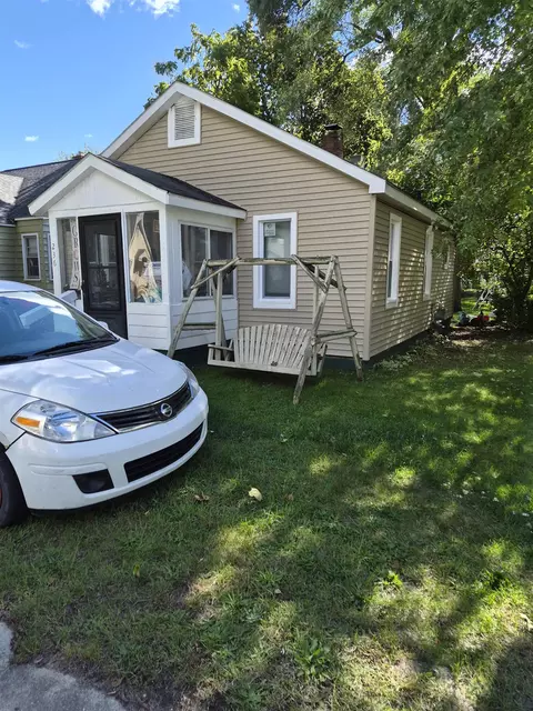 Exterior - 236 E Beech, Gladwin, MI 48624 photo 1 of 3