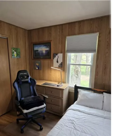 Bedroom - 236 E Beech, Gladwin, MI 48624 photo 1 of 2