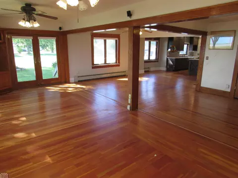 Living - 9910 N N Riv, Algonac, MI 48001 photo 4 of 5