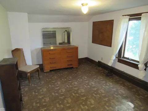 Bedroom - 9910 N N Riv, Algonac, MI 48001 photo 4 of 6