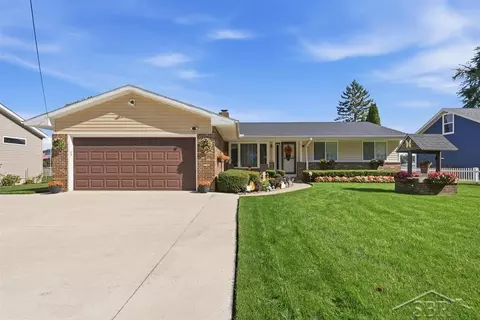 4830 N Verity, Sanford, MI 48657