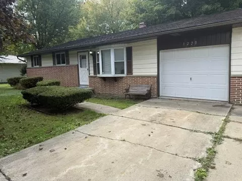 1220 Pacelli, Saginaw, MI 48638