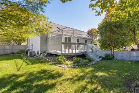 Exterior - 725 Clark St, Tecumseh, MI 49286 photo 6 of 7