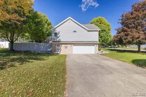 Exterior - 725 Clark St, Tecumseh, MI 49286 photo 3 of 7