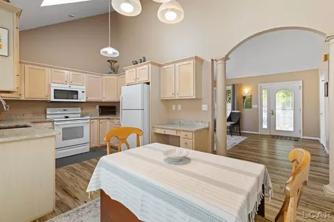 Kitchen - 725 Clark St, Tecumseh, MI 49286 photo 2 of 6