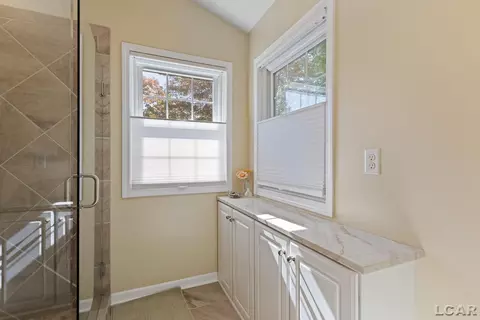 Bath - 725 Clark St, Tecumseh, MI 49286 photo 2 of 4