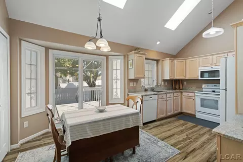 Kitchen - 725 Clark St, Tecumseh, MI 49286 photo 1 of 6