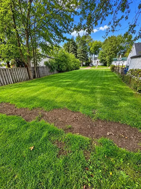 8661 Packard, Warren, MI 48089 photo 9