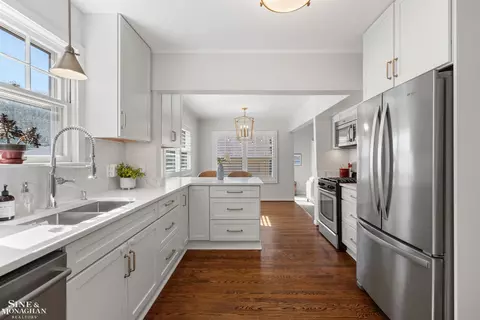 Kitchen - 223 Mckinley, Grosse Pointe Farms, MI 48236 photo 2 of 6