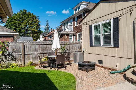 Exterior - 223 Mckinley, Grosse Pointe Farms, MI 48236 photo 4 of 7