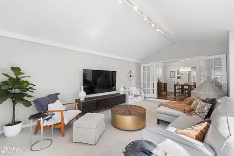 Living - 223 Mckinley, Grosse Pointe Farms, MI 48236 photo 7 of 7