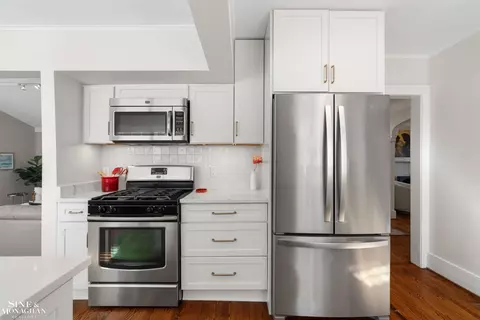 Kitchen - 223 Mckinley, Grosse Pointe Farms, MI 48236 photo 3 of 6