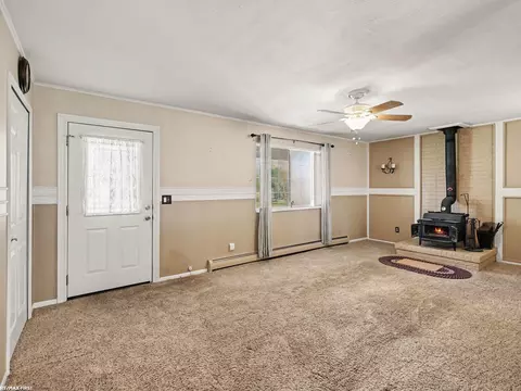 Living - 371 Colonial, Algonac, MI 48001 photo 2 of 5