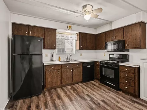 Kitchen - 371 Colonial, Algonac, MI 48001 photo 1 of 2