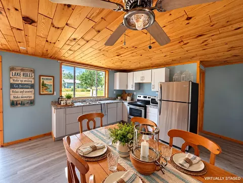 Kitchen - 528 Hilo, Gladwin, MI 48624 photo 2 of 3