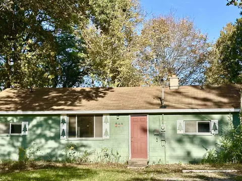 Exterior - 528 Hilo, Gladwin, MI 48624 photo 5 of 9