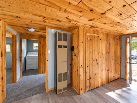 Entry Way - 528 Hilo, Gladwin, MI 48624 photo 1 of 1