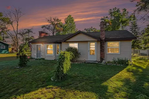 2172 Colt, Saint Helen, MI 48656