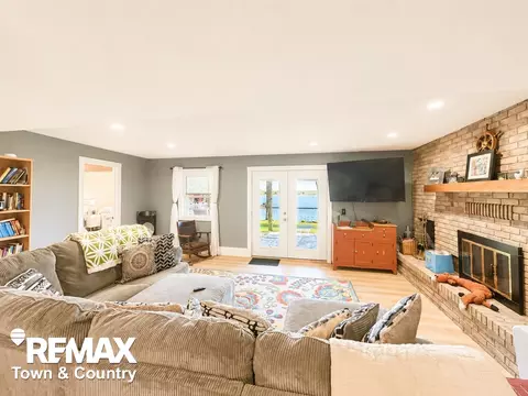 Living - 4564 Hamilton, Gladwin, MI 48624 photo 6 of 7