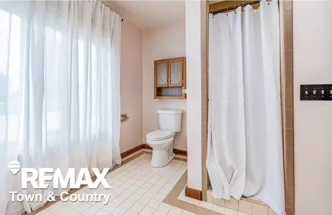 Bath - 4564 Hamilton, Gladwin, MI 48624 photo 2 of 5