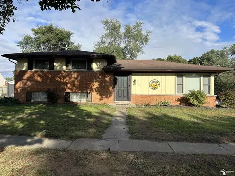 7348 Middlebury, Lambertville, MI 48144