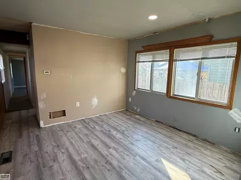 Living - 7323 Bealane, Clay, MI 48001 photo 1 of 2