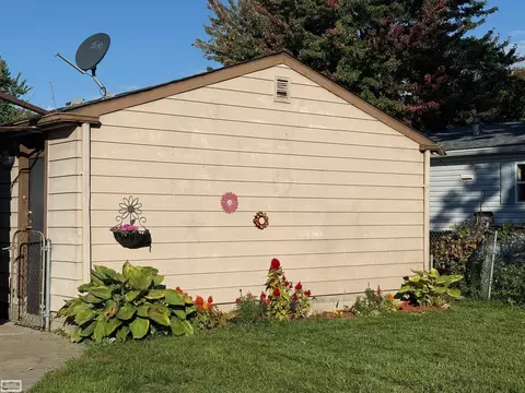 Exterior - 7323 Bealane, Clay, MI 48001 photo 4 of 5