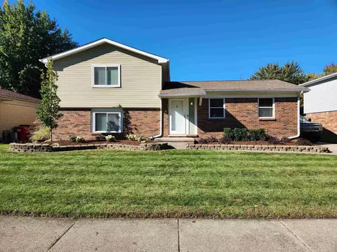 42619 Walker, Clinton Township, MI 48038