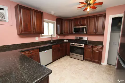 Kitchen - 524 Concetta, Monroe, MI 48161 photo 1 of 3