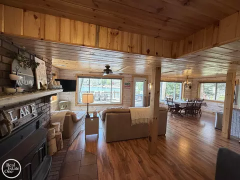 Living - 7840 Beech, Lake, MI 48632 photo 5 of 6