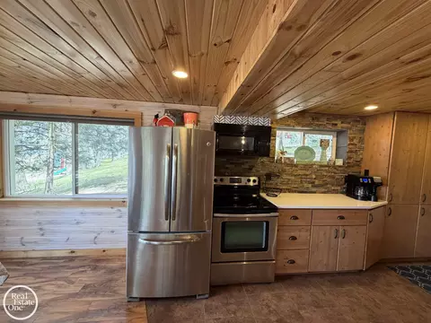 Kitchen - 7840 Beech, Lake, MI 48632 photo 4 of 6
