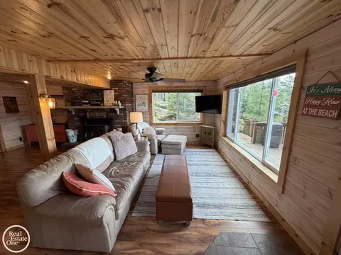 Living - 7840 Beech, Lake, MI 48632 photo 2 of 6