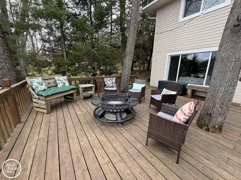 Exterior - 7840 Beech, Lake, MI 48632 photo 7 of 17