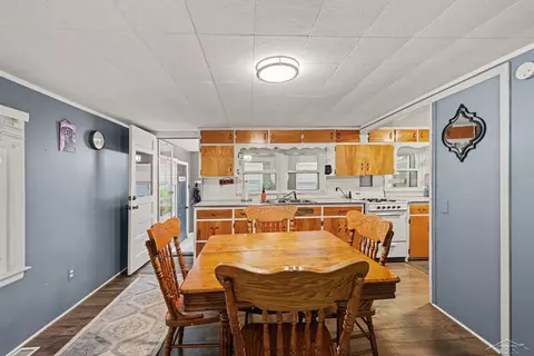 Dining - 5276 E 31, Au Gres, MI 48703 photo 1 of 2