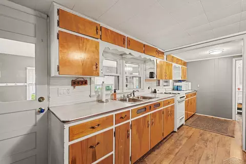 Kitchen - 5276 E 31, Au Gres, MI 48703 photo 1 of 1
