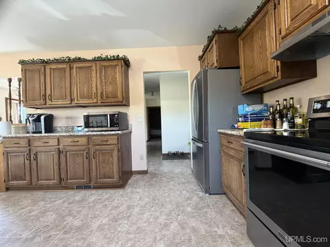 Kitchen - w3457 Nelson Lane 385, Powers, MI 49874 photo 2 of 4